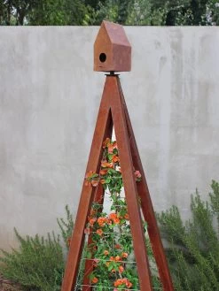 Bird Bungalow + Akoris Garden Tuteur Jr.