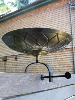 Achla Designs African Daisy Birdbath With Over-the-Rail Bracket -Garden Care Shop 8609295 02v