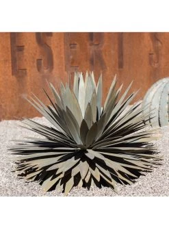Desert Steel Yucca Plant Sculpture -Garden Care Shop 8610744 02v